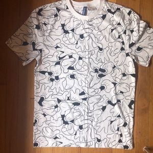 H & M Men’s small T-shirt